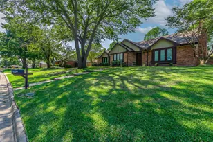 2320 San Miguel St, Sherman, TX 75092 - Photo 2