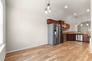 1002 Hidden Oaks Dr, Burleson, TX 76028 - Photo 16