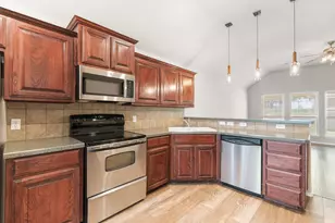 1002 Hidden Oaks Dr, Burleson, TX 76028 - Photo 12