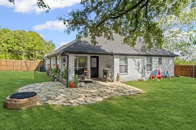 323 Heritage Trail, Granbury, TX 76048 - Photo 32