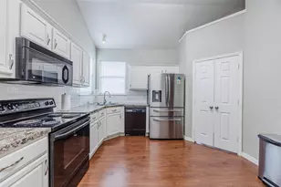 1009 Windsor Dr, Saginaw, TX 76179 - Photo 10