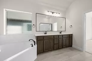 387 Paddle Boat Dr, Granbury, TX 76049 - Photo 14