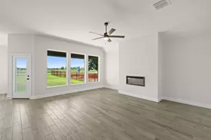 387 Paddle Boat Dr, Granbury, TX 76049 - Photo 8