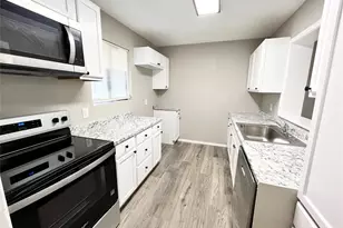2201 Seville Ct, Dalworthington Gardens, TX 76013 - Photo 8