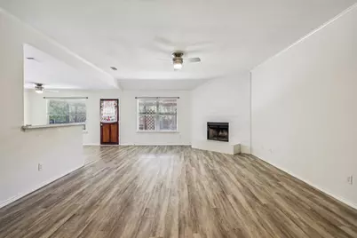 906 Creekview Drive, Waxahachie, TX 75165 - Photo 8