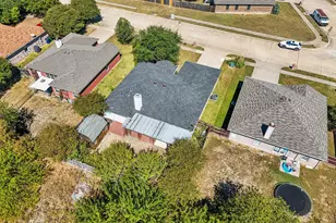 906 Creekview Dr, Waxahachie, TX 75165 - Photo 32