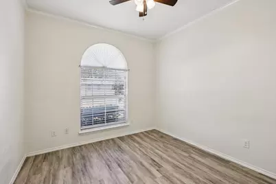 906 Creekview Drive, Waxahachie, TX 75165 - Photo 20