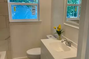 1451 Greenbrier Dr, River Oaks, TX 76114 - Photo 6