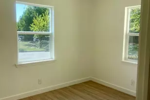 1451 Greenbrier Dr, River Oaks, TX 76114 - Photo 8