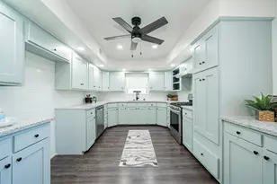 802 Division St, Greenville, TX 75401 - Photo 10