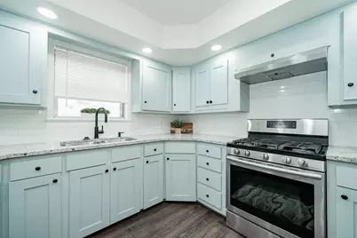 802 Division Street, Greenville, TX 75401 - Photo 12