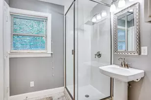 3778 Shorecrest Dr, Dallas, TX 75209 - Photo 24