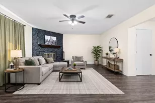 828 Russell Rd, Everman, TX 76140 - Photo 2