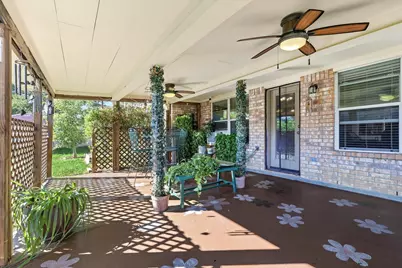 516 Oak Lake Street, Lake Dallas, TX 75065 - Photo 2