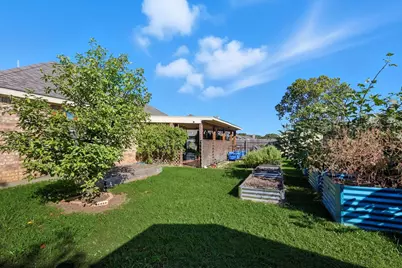 516 Oak Lake Street, Lake Dallas, TX 75065 - Photo 34