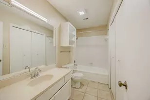 1608 Pecan Chase Cir, Arlington, TX 76012 - Photo 12