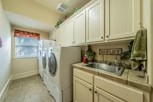1811 Magic Valley Ln, Cedar Hill, TX 75104 - Photo 20