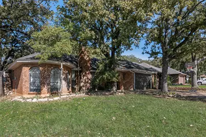 2111 Turf Club Drive, Arlington, TX 76017 - Photo 2