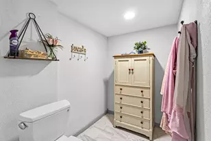 1805 Lakecrest Ct, Carrollton, TX 75006 - Photo 16