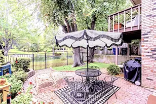 1805 Lakecrest Ct, Carrollton, TX 75006 - Photo 4