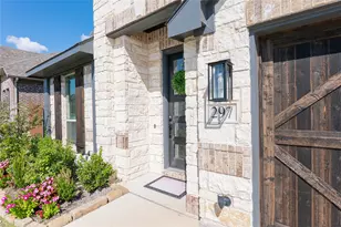 297 Sparkling Spgs Dr, Waxahachie, TX 75165 - Photo 4