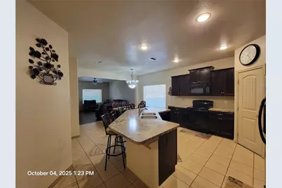 912 Iona Drive, Fort Worth, TX 76120 - Photo 8