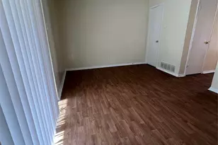 5221 Grovewood St, Dallas, TX 75210 - Photo 2