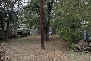 139 Cedar St, Whitney, TX 76692 - Photo 6