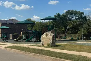 800 Oak Creek Dr, Hutchins, TX 75141 - Photo 4