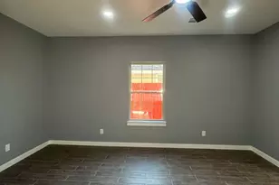 800 Oak Creek Dr, Hutchins, TX 75141 - Photo 10