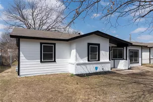 3712 Preston Dr, Fort Worth, TX 76119 - Photo 2