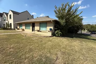 6365 Malcolm Dr, Dallas, TX 75214 - Photo 2