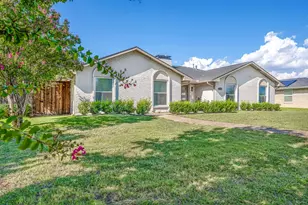 3151 Kinkaid Dr, Dallas, TX 75220 - Photo 2