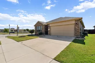 1048 Madelia Ave, Fort Worth, TX 76177 - Photo 34