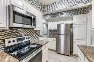 9250 Flickering Shadow Dr, Dallas, TX 75243 - Photo 6