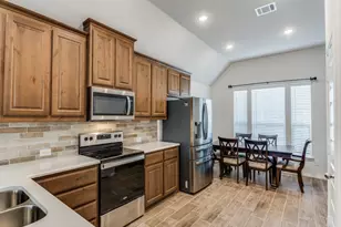 9921 Ginkgo Ln, Fort Worth, TX 76036 - Photo 10