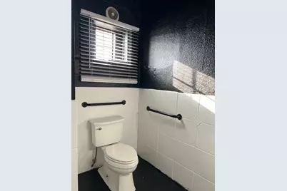 1541 N Main Street, Fort Worth, TX 76164 - Photo 6