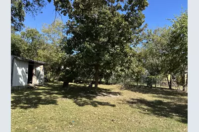 411 S Santa Fe Street, Wolfe City, TX 75496 - Photo 26