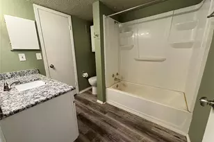 808 W Collins St, Denton, TX 76201 - Photo 10