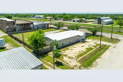 118 W Monroe Street, Itasca, TX 76055 - Photo 2