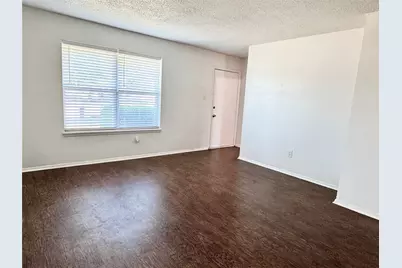 441 SW Thomas Street #B, Burleson, TX 76028 - Photo 4