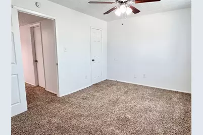 441 SW Thomas Street #B, Burleson, TX 76028 - Photo 16