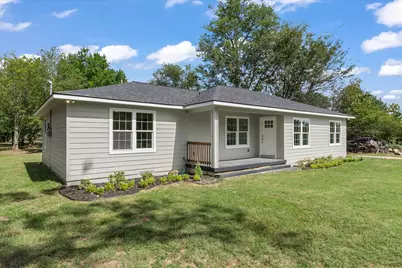 229 E Nevada, Van, TX 75790 - Photo 1