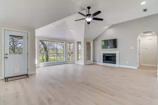 7108 Westover Dr, Granbury, TX 76049 - Photo 10