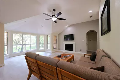 7108 Westover Drive, Granbury, TX 76049 - Photo 10