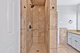 2505 Classic Ct W, Bedford, TX 76021 - Photo 26