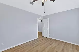 2505 Classic Ct W, Bedford, TX 76021 - Photo 20