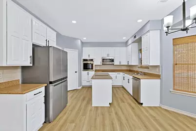 2505 Classic Court W, Bedford, TX 76021 - Photo 14