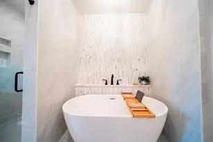 713 Raylan St, Springtown, TX 76082 - Photo 14