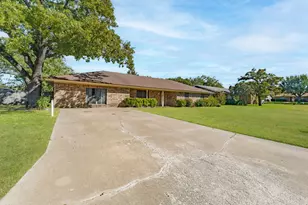 103 Spicewood Dr, Stephenville, TX 76401 - Photo 4